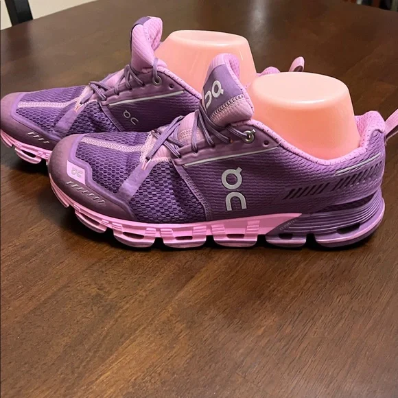 On Running Cloud Flyer Women’s Purple and Pink Sneakers 9 - Picture 2 of 10